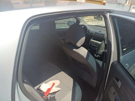 VOLKSWAGEN-FOX-2009