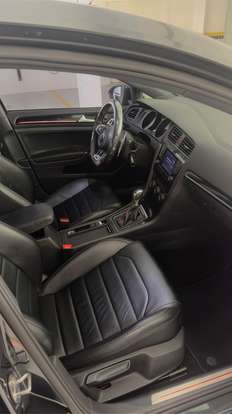 VOLKSWAGEN-GOLF-2014