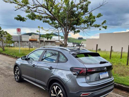 VOLKSWAGEN-NIVUS-1.0 200 TSI TOTAL FLEX HIGHLINE AUTOMÁTICO VOLKSWAGEN-NIVUS-2022