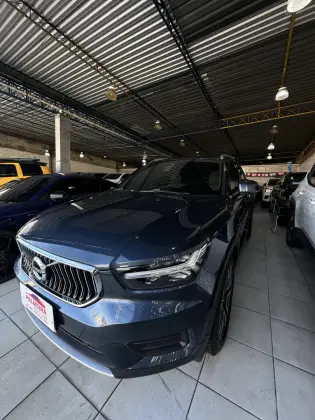 VOLVO XC40 2.0 T4 GASOLINA MOMENTUM GEARTRONIC VOLVO XC40 2.0 T4 GASOLINA MOMENTUM GEARTRONIC