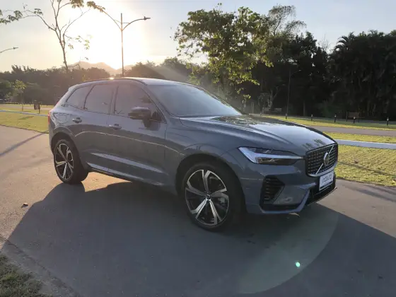 VOLVO XC60 2.0 T8 RECHARGE ULTIMATE DARK AWD GEARTRONIC