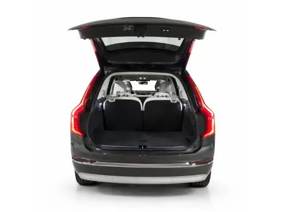 VOLVO-XC90-2021