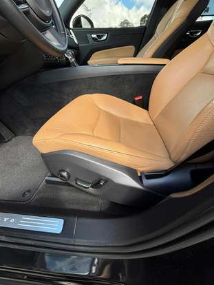 VOLVO-XC60-2019