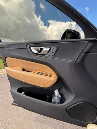 VOLVO-XC60-2019