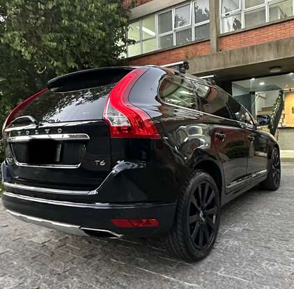 VOLVO-XC60-2015