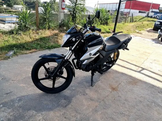 YAMAHA YS 150 FAZER SED YAMAHA YS 150 FAZER SED