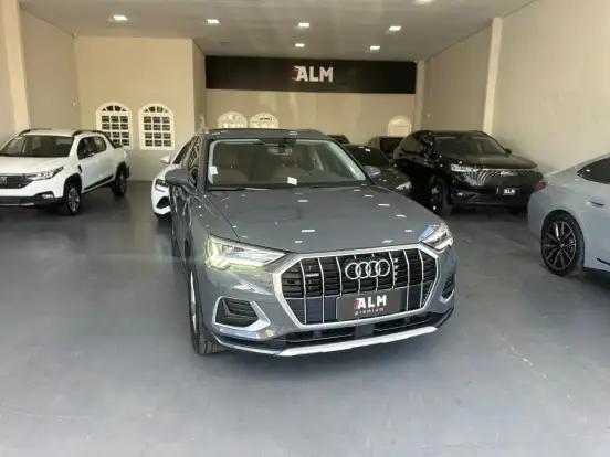 AUDI-Q3-2022