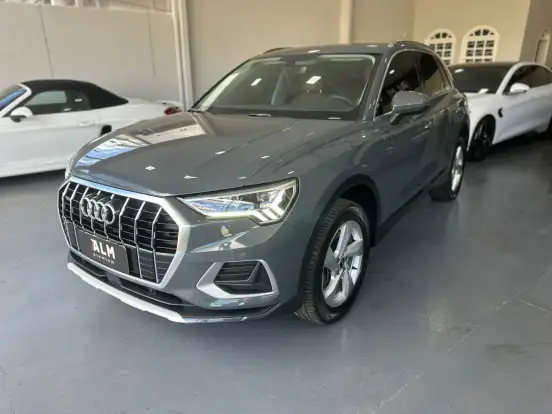AUDI-Q3-2022