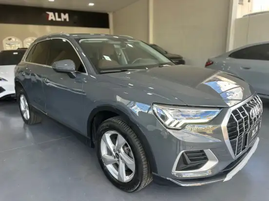 AUDI-Q3-2022