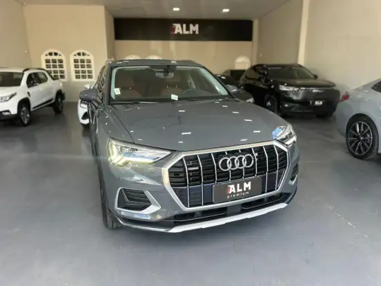 AUDI-Q3-2022