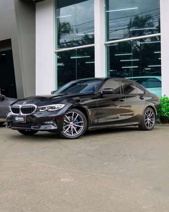 BMW-320i-2022