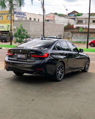 BMW-320i-2022