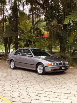 BMW 540i 4.4 SEDAN V8 32V GASOLINA 4P AUTOMÁTICO