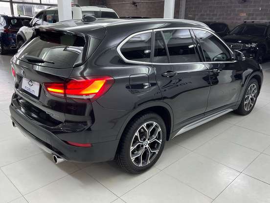 BMW-X1-2.0 16V TURBO ACTIVEFLEX SDRIVE20I X-LINE 4P AUTOMÁTICO BMW-X1-2021