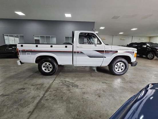 CHEVROLET-A20-4.1 CUSTOM DE LUXE CD 12V ÁLCOOL 4P MANUAL CHEVROLET-A20-1988