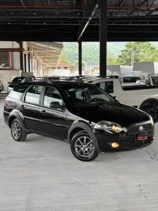 FIAT PALIO 1.6 TREKKING WEEKEND 16V FLEX 4P MANUAL