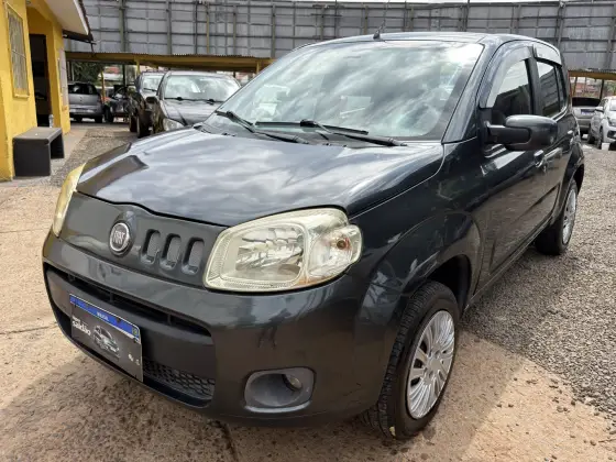 FIAT UNO 1.0 VIVACE 8V FLEX 4P MANUAL FIAT UNO 1.0 VIVACE 8V FLEX 4P MANUAL