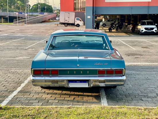 FORD-GALAXIE-1976