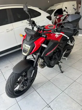 HONDA CB 500 HORNET HONDA CB 500 HORNET