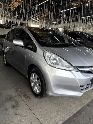 HONDA FIT 1.4 LX 16V FLEX 4P AUTOMÁTICO HONDA FIT 1.4 LX 16V FLEX 4P AUTOMÁTICO