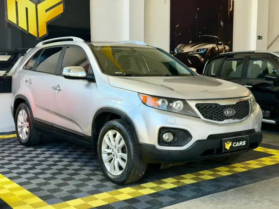 KIA SORENTO 2.4 16V GASOLINA EX 7L 4WD AUTOMÁTICO