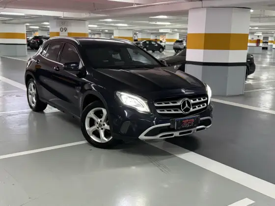 MERCEDES-BENZ GLA 200 1.6 CGI FLEX ADVANCE 7G-DCT MERCEDES-BENZ GLA 200 1.6 CGI FLEX ADVANCE 7G-DCT
