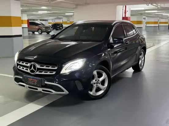 MERCEDES-BENZ-GLA 200-2018