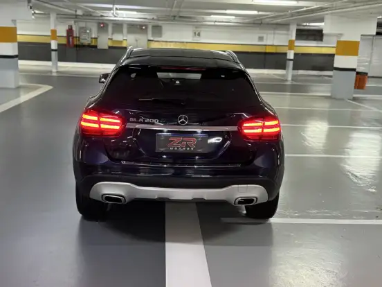 MERCEDES-BENZ-GLA 200-2018