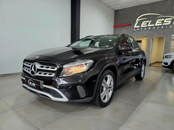 MERCEDES-BENZ GLA 200 1.6 CGI FLEX STYLE 7G-DCT