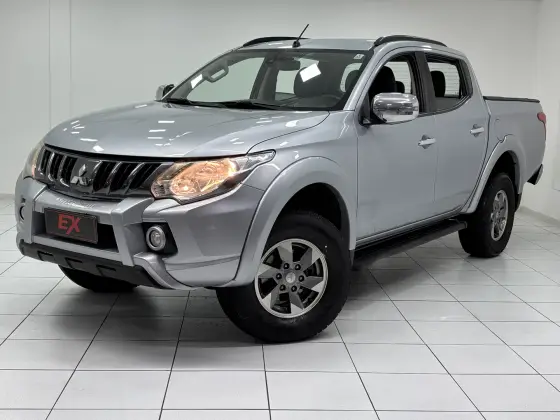MITSUBISHI L200 TRITON 2.4 16V TURBO DIESEL SPORT HPE CD 4P 4X4 AUTOMÁTICO