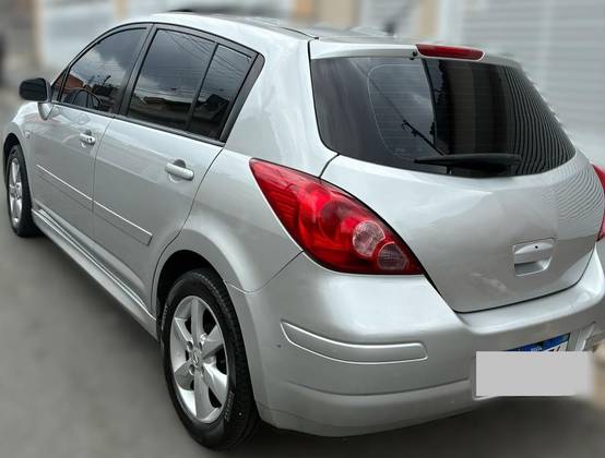 NISSAN TIIDA 1.8 SL 16V FLEX 4P MANUAL