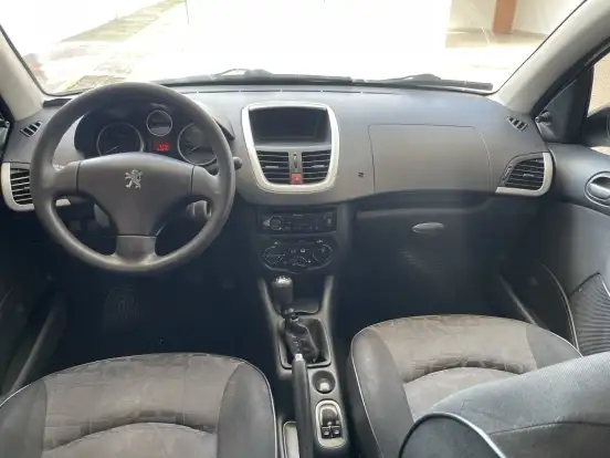 PEUGEOT-207-2010