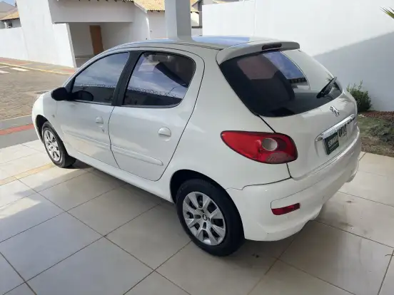 PEUGEOT-207-2010