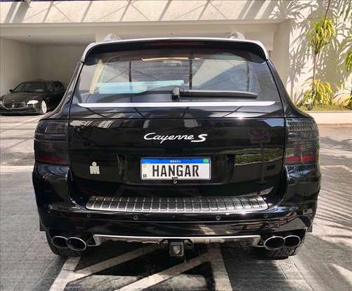 PORSCHE-CAYENNE-2005