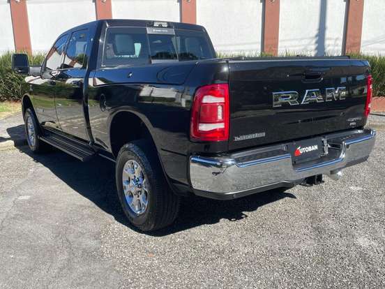 RAM-2500-6.7 I6 TURBO DIESEL LARAMIE CD 4X4 AUTOMÁTICO RAM-2500-2023