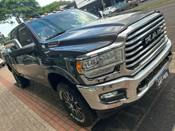 RAM 3500 6.7 I6 TURBO DIESEL LIMITED LONGHORN CD 4X4  AUTOMÁTICO