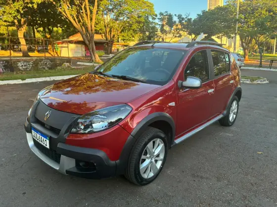 RENAULT SANDERO 1.6 STEPWAY 16V FLEX 4P AUTOMÁTICO