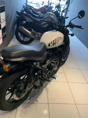 ROYAL ENFIELD-HUNTER 350-2025