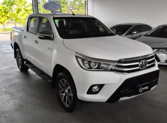 TOYOTA HILUX 2.8 SRX 4X4 CD 16V DIESEL 4P AUTOMÁTICO