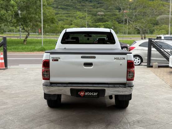 TOYOTA-HILUX-2.7 SR 4X2 CD 16V FLEX 4P AUTOMÁTICO TOYOTA-HILUX-2013