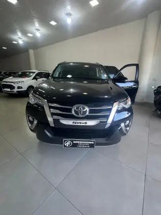 TOYOTA HILUX SW4 2.7 SRV 7 LUGARES 4X2 16V FLEX 4P AUTOMÁTICO