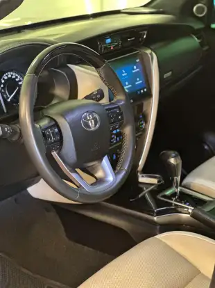 TOYOTA-HILUX SW4-2021