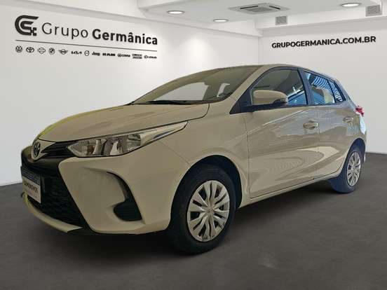 TOYOTA-YARIS-2024