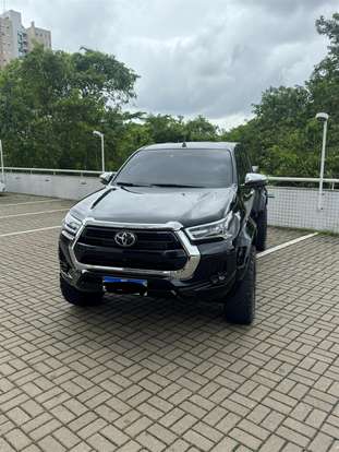 TOYOTA-HILUX-2024