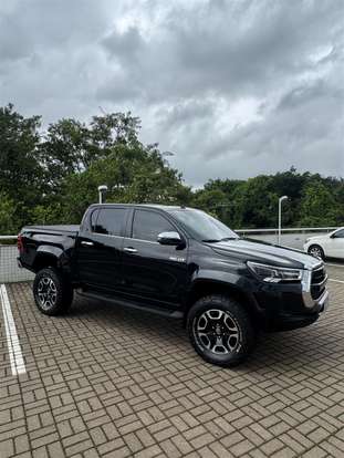 TOYOTA-HILUX-2.8 D-4D TURBO DIESEL CD SRX PLUS 4X4 AUTOMÁTICO TOYOTA-HILUX-2024
