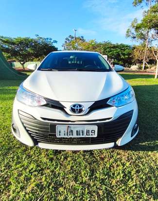 TOYOTA-YARIS-2019