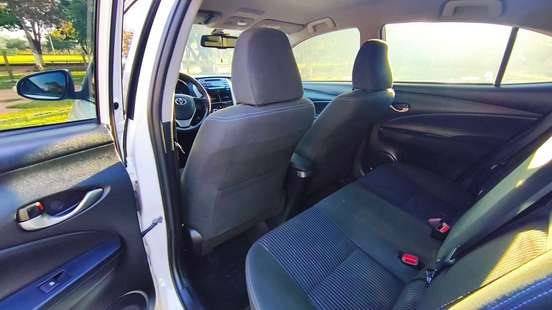 TOYOTA-YARIS-2019