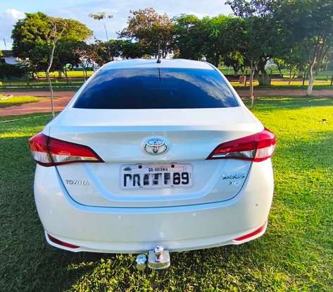 TOYOTA-YARIS-2019