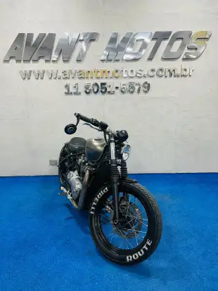 TRIUMPH-BONNEVILLE BOBBER 1200-2017