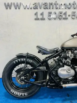 TRIUMPH-BONNEVILLE BOBBER 1200-2017